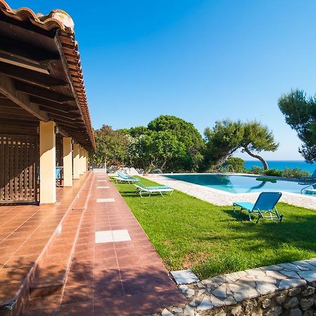 Golden Sand Apartments Vromonerion Exterior photo